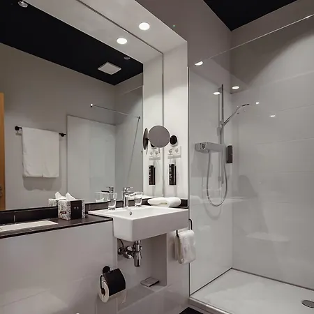 ホテル Schulhaus シュヴェルム