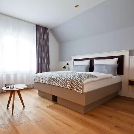 Schulhaus ホテル 4*