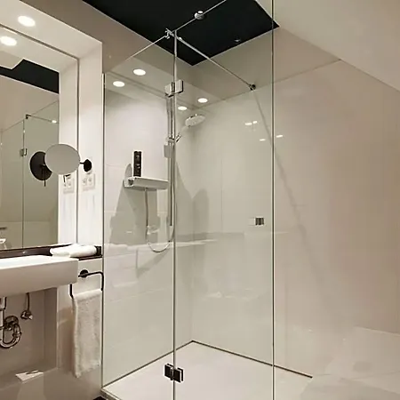 Schulhaus 4*